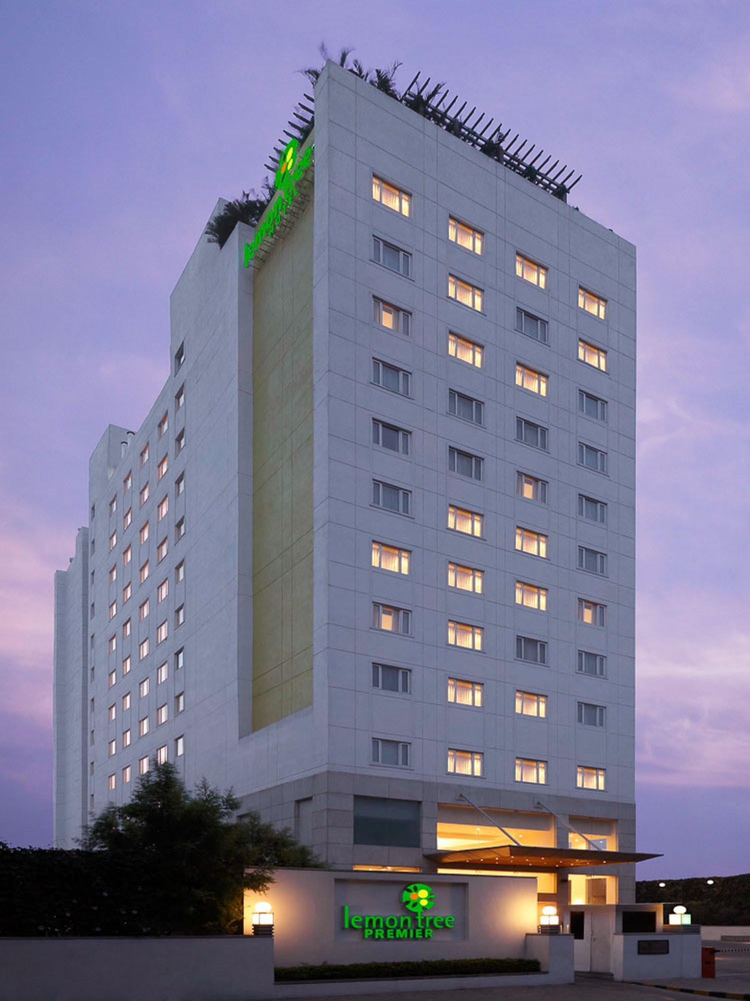 Lemon Tree Premier, Ulsoor Lake, Bengaluru Exterior foto